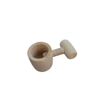 Nøddeknækker i bøg - Servering